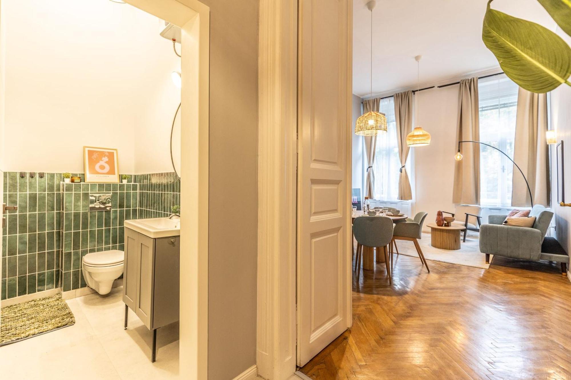 Designer 2 Bedroom Flat Budapest